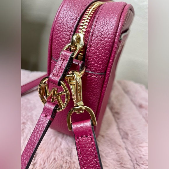 Michael Kors Jet Set Charm East West Leather Camera Crossbody - Picture 9 of 9